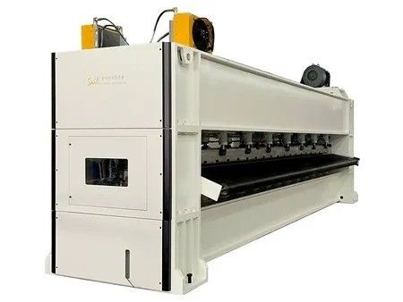 Machine à perforer les aiguilles à grande vitesse à double planche